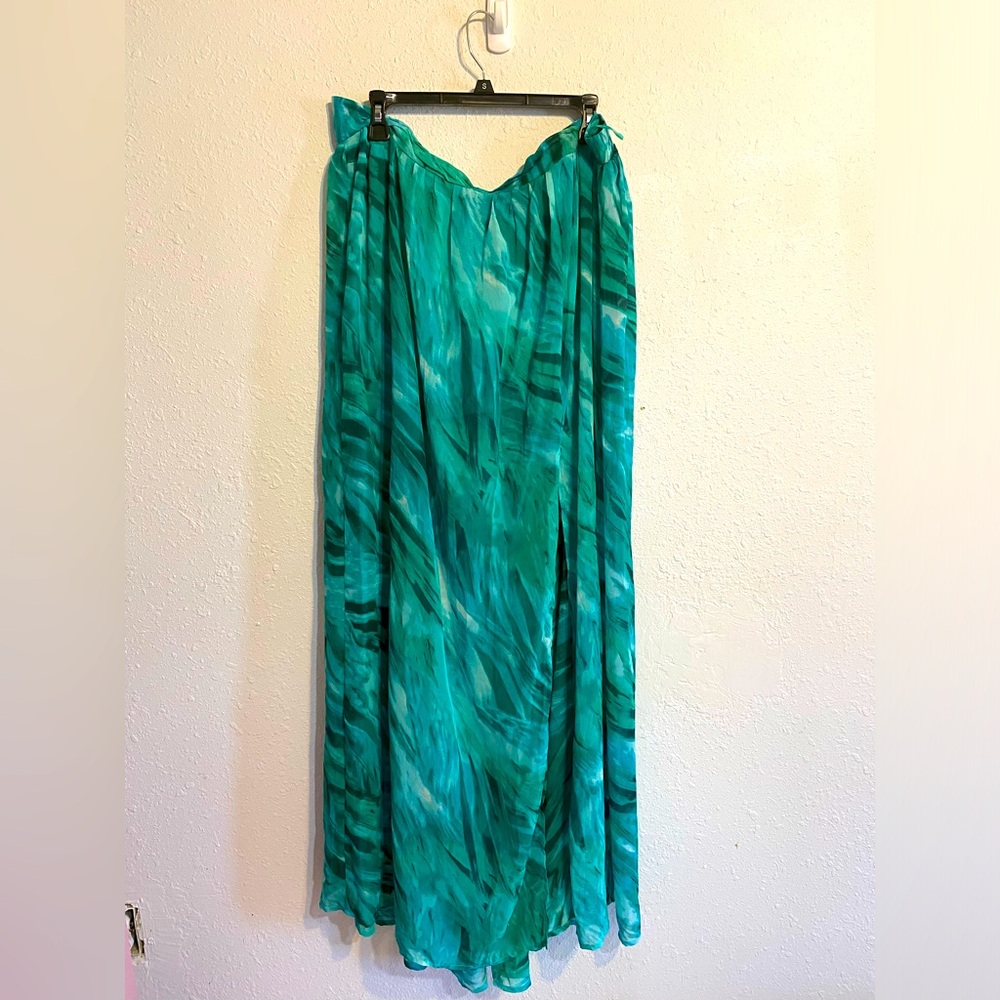 Plus size 2 piece skirt /tube top set